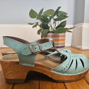 Adorable Pastel Teal Sven Clogs